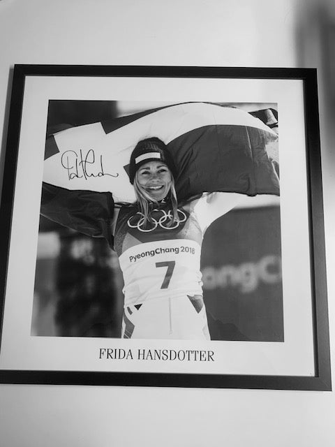 Signerad tavla Frida Hansdotter Nr 1