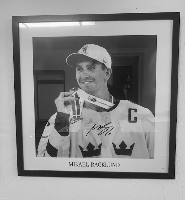Signerad tavla Mikael Backlund Nr 4