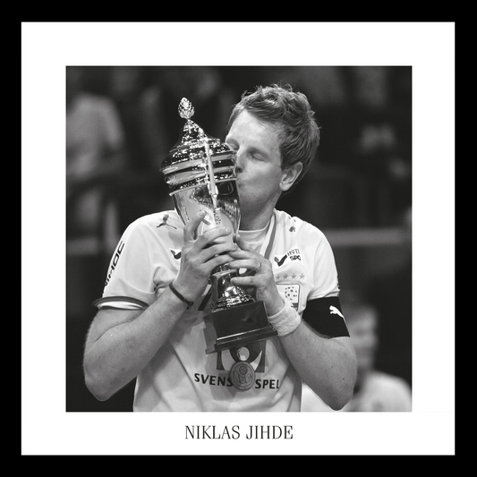 Signerad tavla Niklas Jihde Nr 1